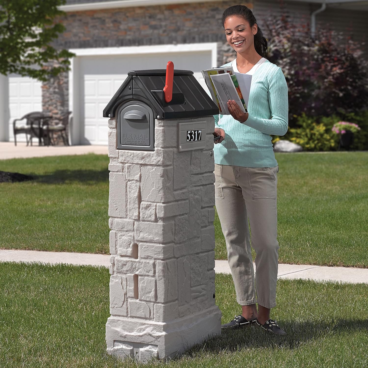Mailbox with Extra Storage T696195