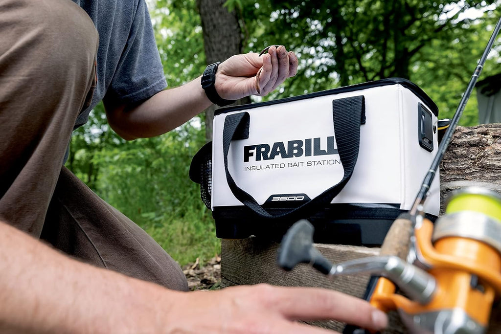 Universal Bait Station 8 QT White J137