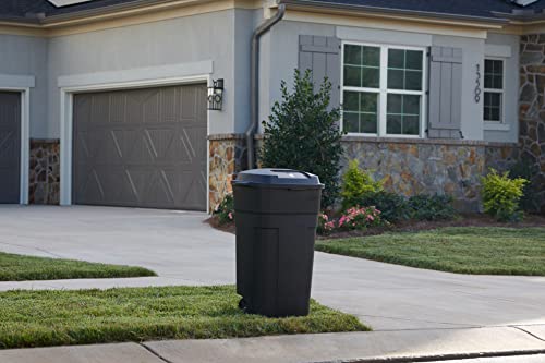 Heavy-Duty Wheeled Trash Can with Lid, 34-Gallon, Black Q3523