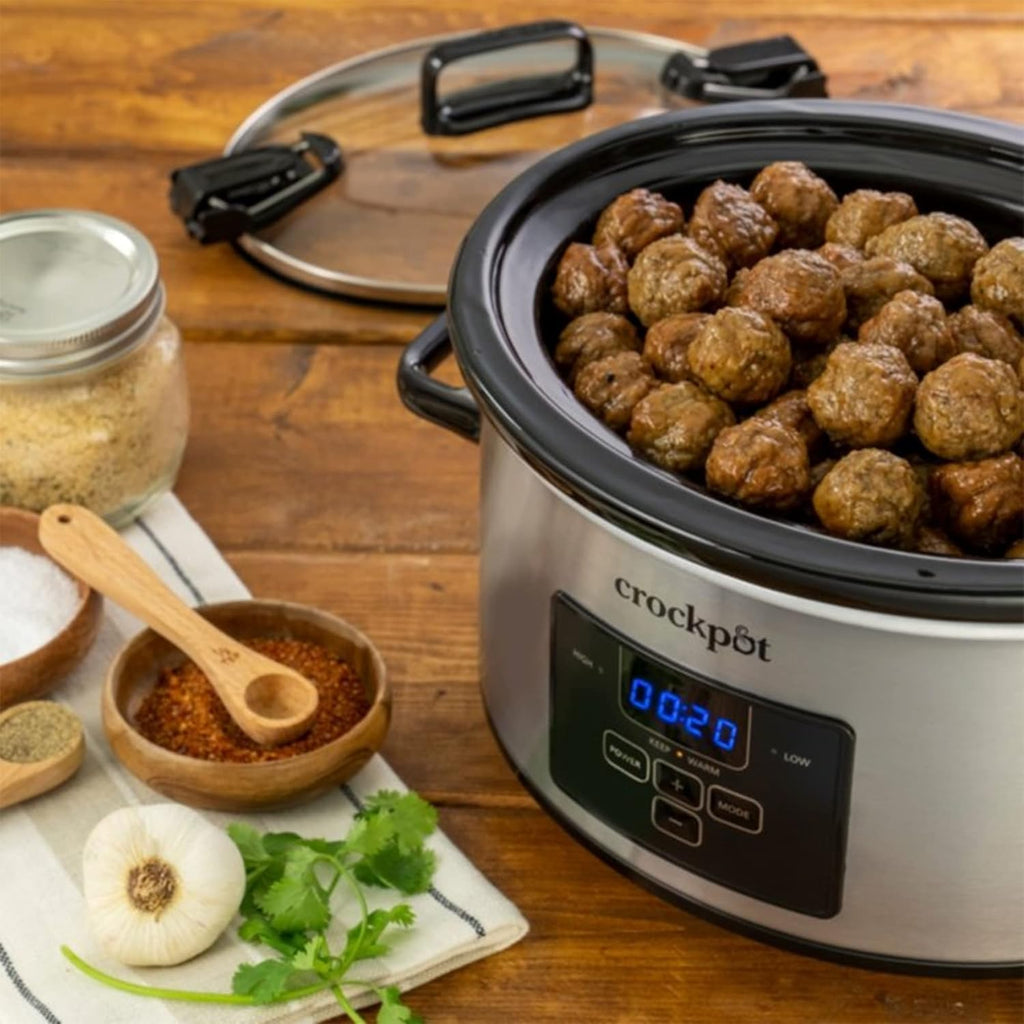 4 Quart Programmable Slow Cooker with Locking Lid and Digital Display M3492