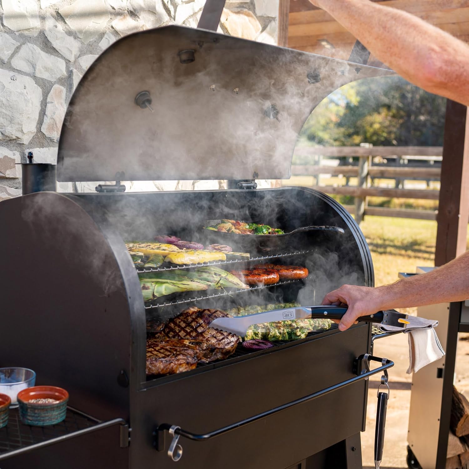 Centerbox Smoker, Black Steel B309