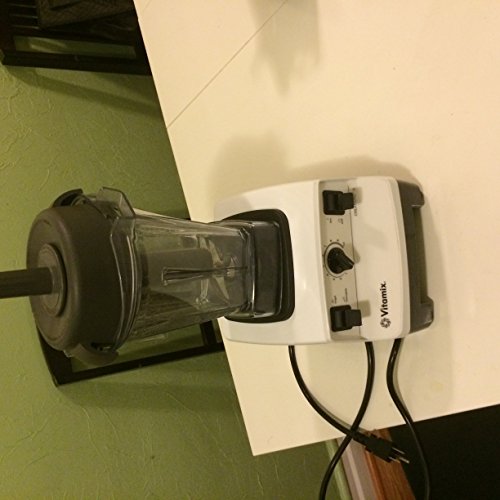 64 oz. Professional-Grade Blender Y1269