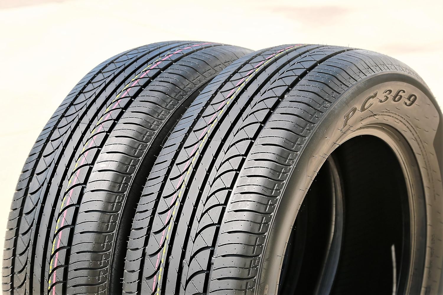 Set of 4 All-Season Passenger Car Performance Radial Tires 215/60R17 Z24320