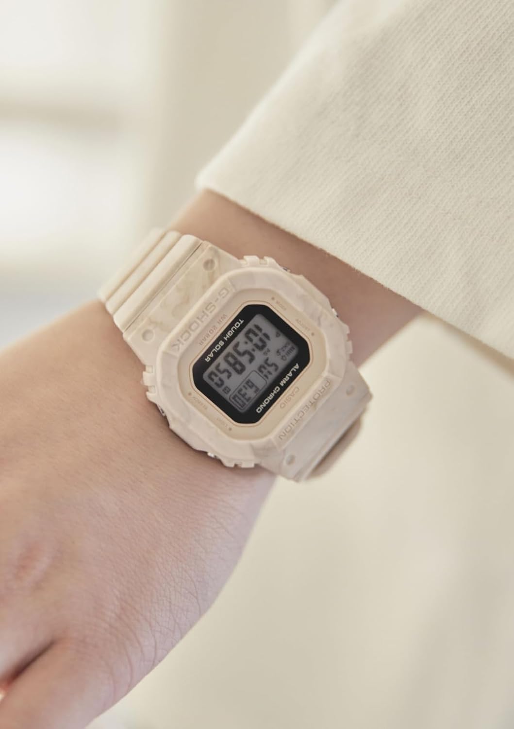 Pink Solar Wristwatch E7992