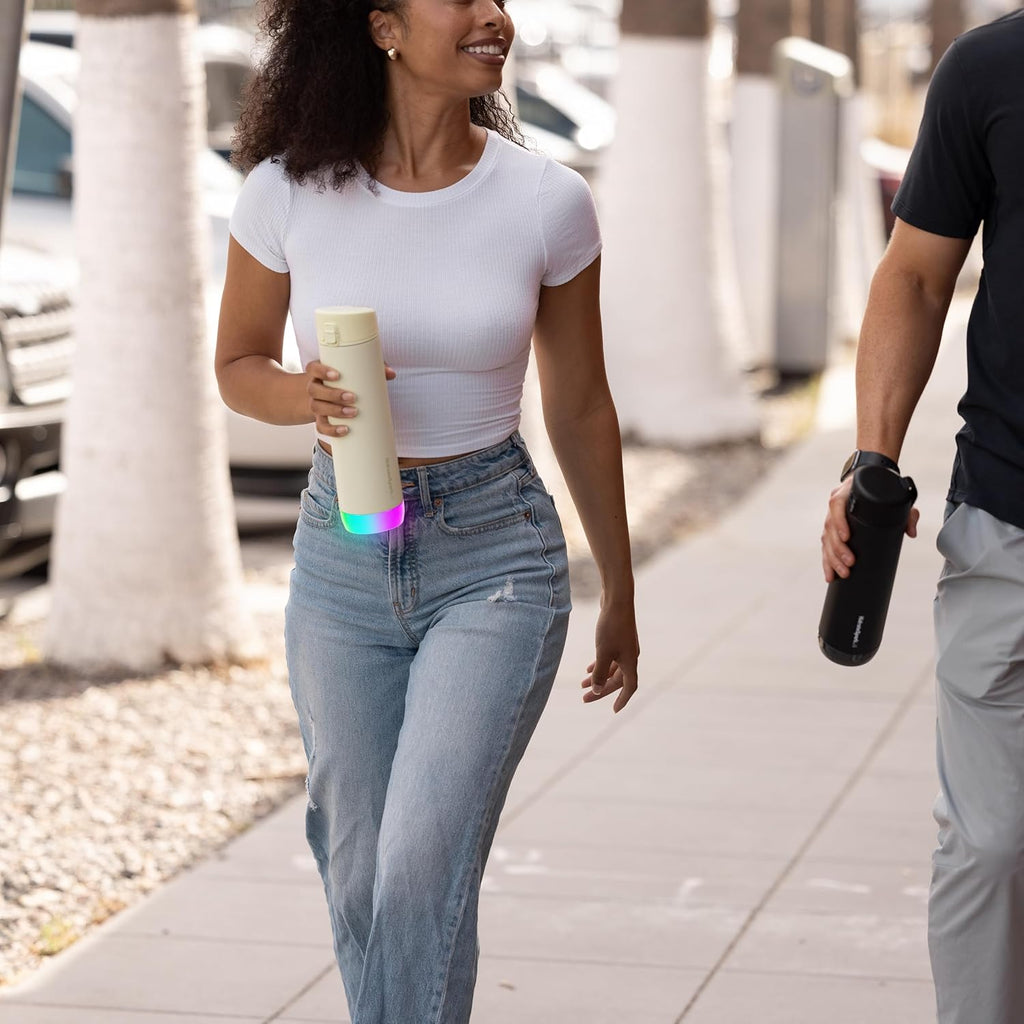 Smart Water Bottle with Bluetooth Tracking, LED Reminder, 21oz C812