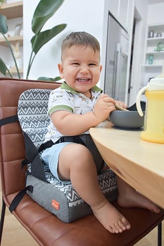 Travel Booster Seat with Storage Compartment F552
