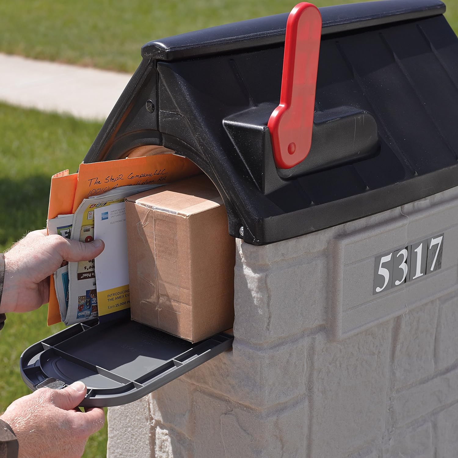Mailbox with Extra Storage T696195