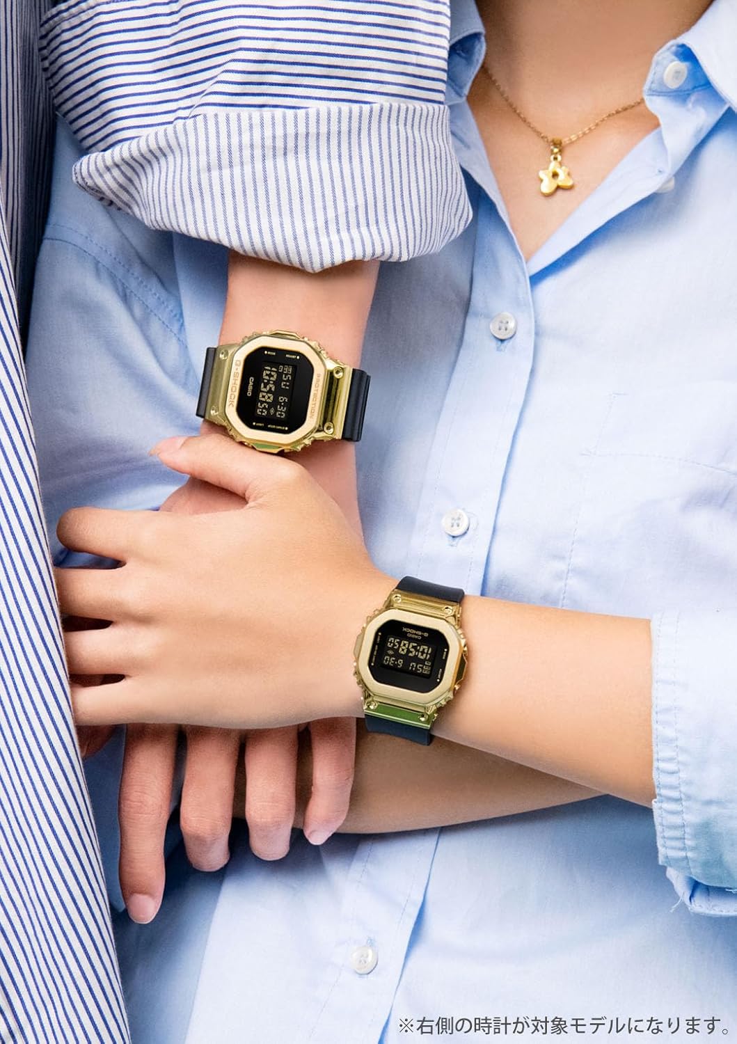 Compact Metal Watch Black Gold Q7441