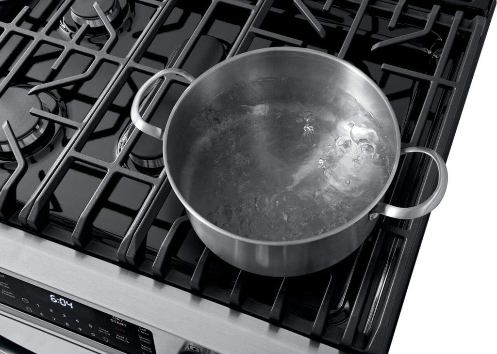 30" Gas Range with 5 Sealed Burners, Griddle, Convection Oven, Self Cleaning, Air Fry R75851