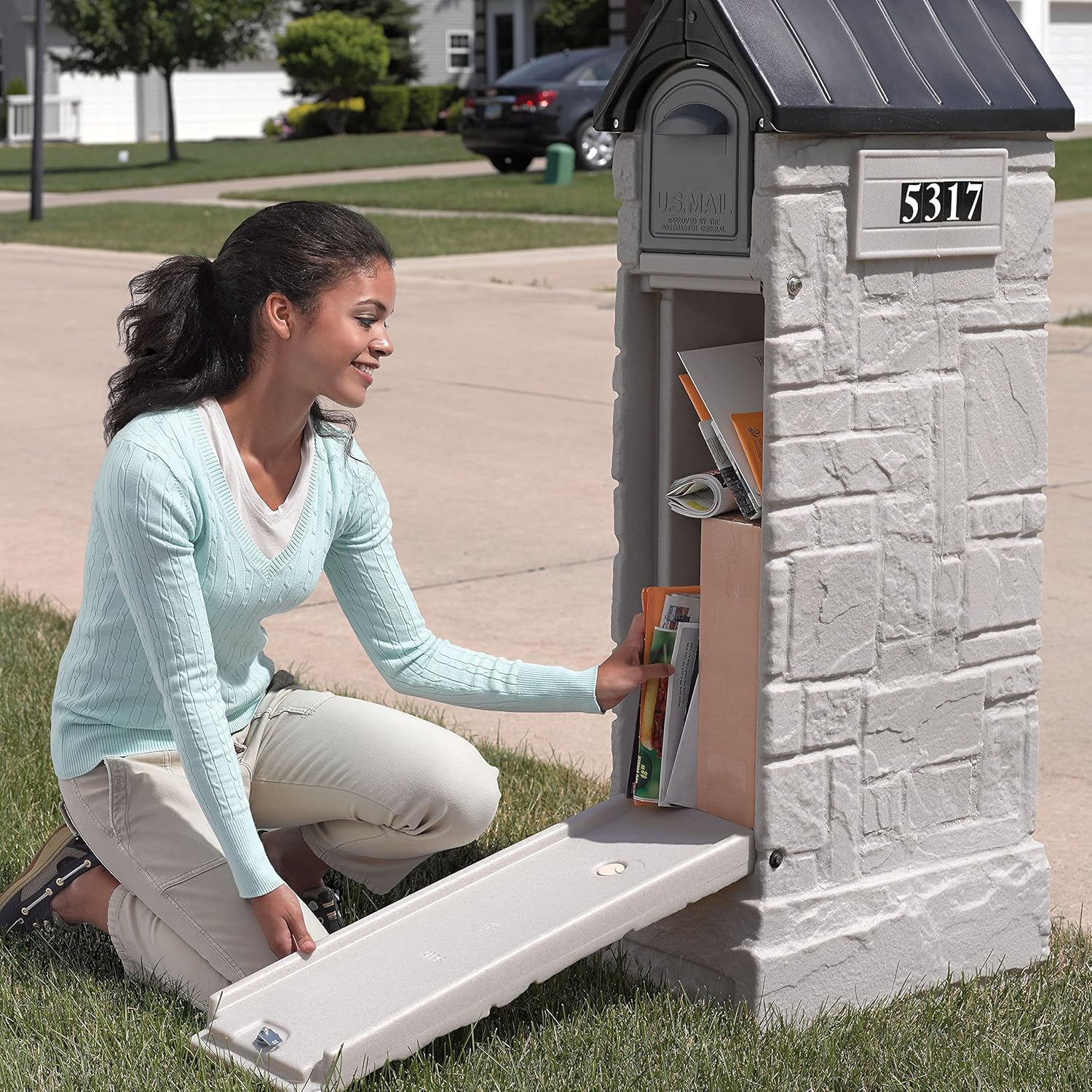 Mailbox with Extra Storage T696195
