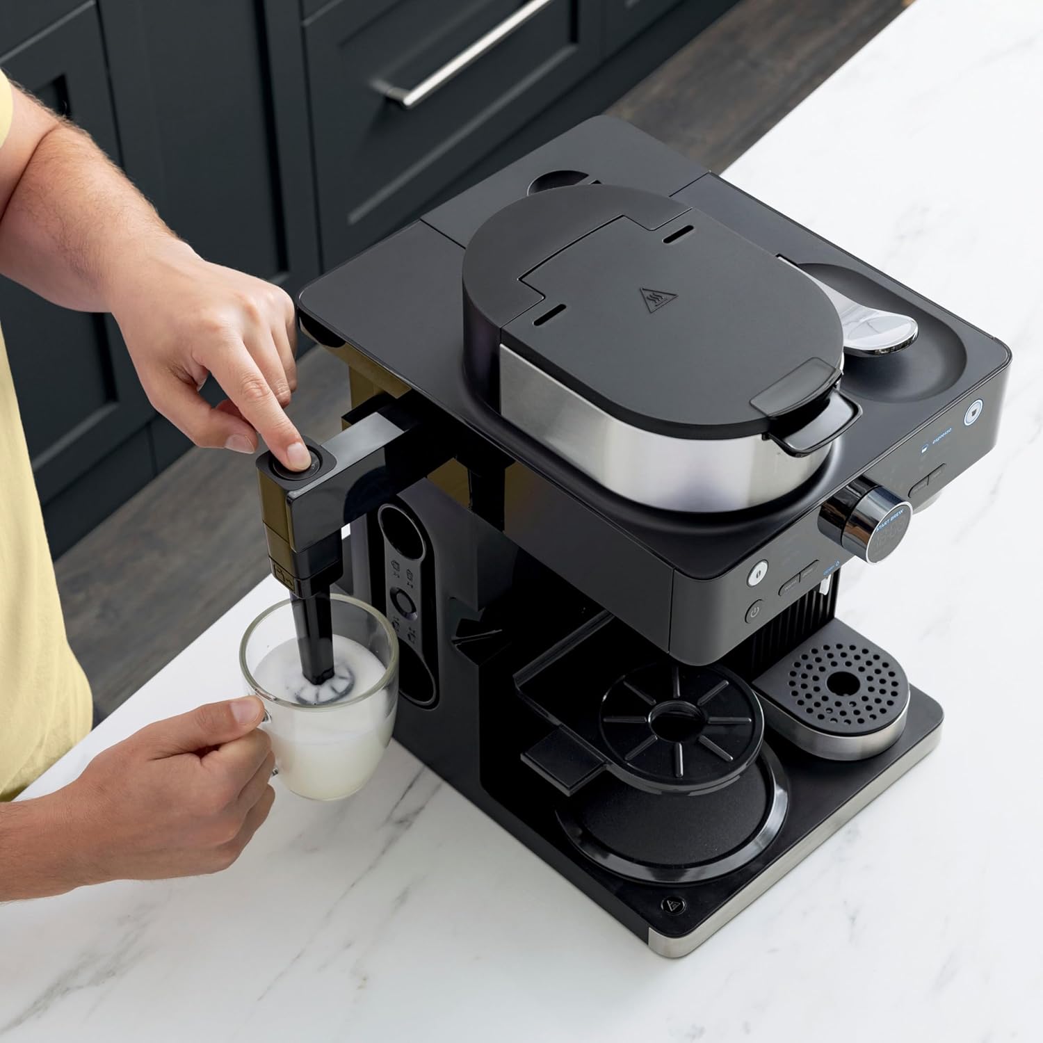 Espresso & Coffee Barista System with Ristretto Function, Single-Serve & 12-Cup Carafe, Built-in Frother A553936