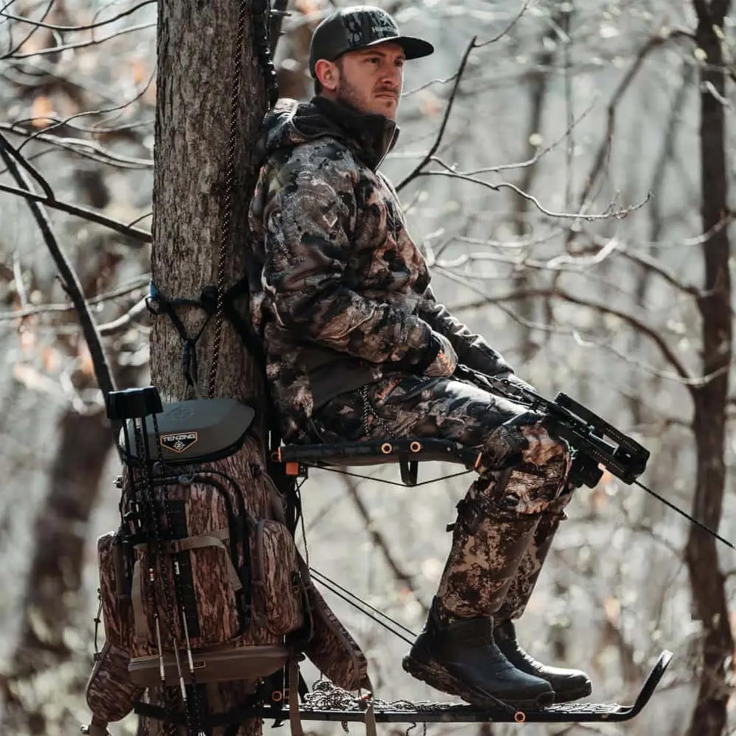 Hang-on Outdoor Hunting Tree Stand with Wide Platform and Fixed Footrest W5052